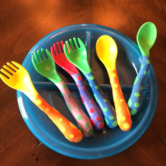 Toddler partitioned plates, spoons and sporks - Picture 2 of 5